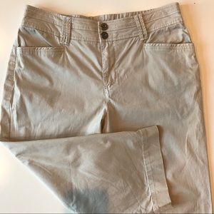 🛍Khaki Stretch capris